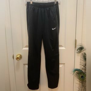 SOLD 💜Nike Black Women’s Sweats
